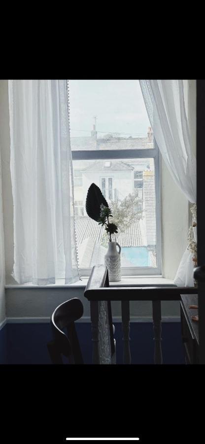 The Shell House Hotel Falmouth Bagian luar foto